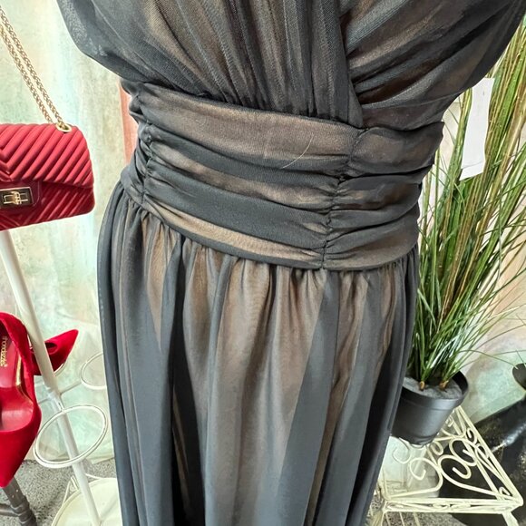 NEW📌Combine Classic Black & Rich Gold Accents = Dress for a Variety of Occasion - Picture 5 of 15